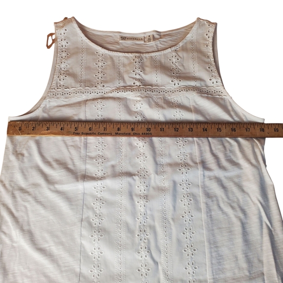 Rafaella White Sleeveless Eyelet Tank Top. NWT. MED. E0066 - Picture 7 of 9